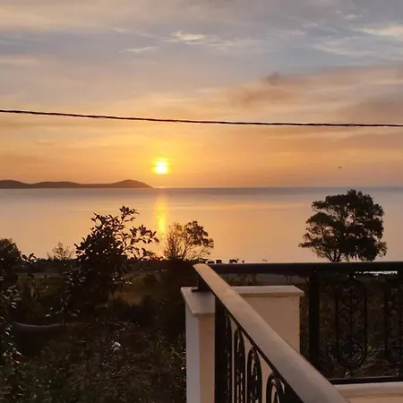 Maviria Aparthotel 3*