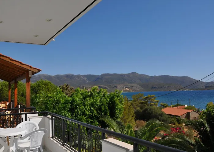 Maviria מונמבאסיה