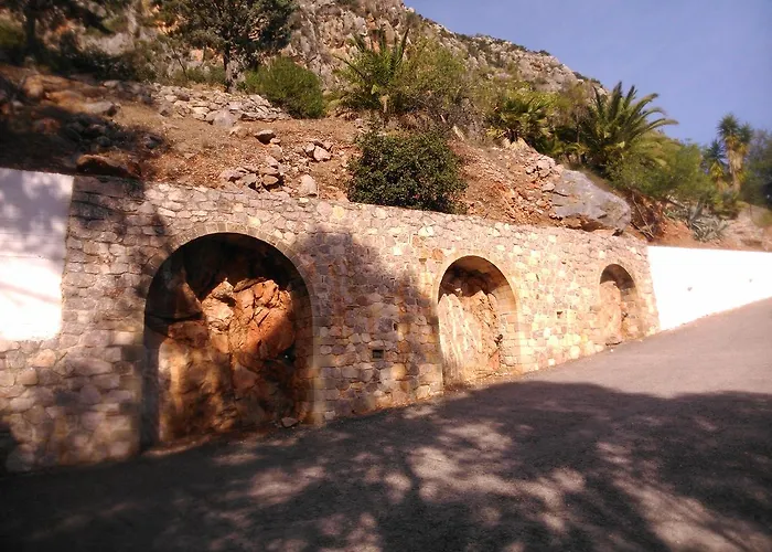 מלון דירות Maviria מונמבאסיה