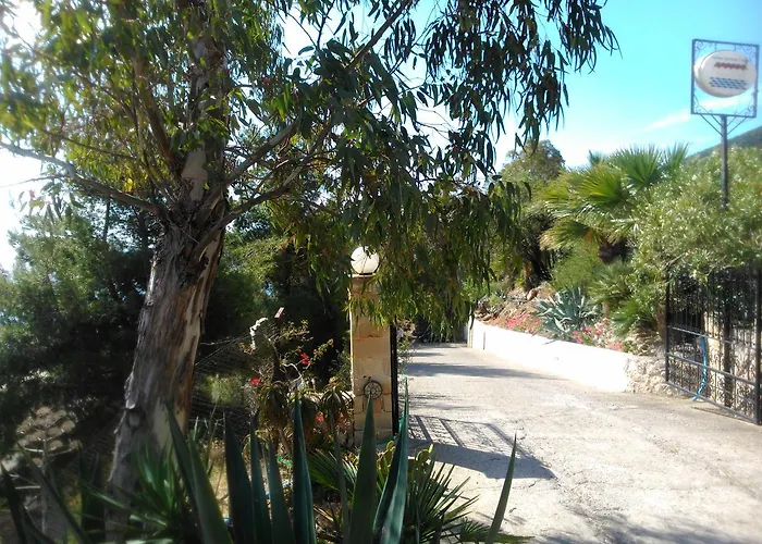 מלון דירות Maviria